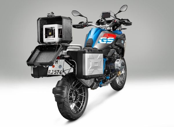 BMW's motorcycle 3D printer. Image via BMW.