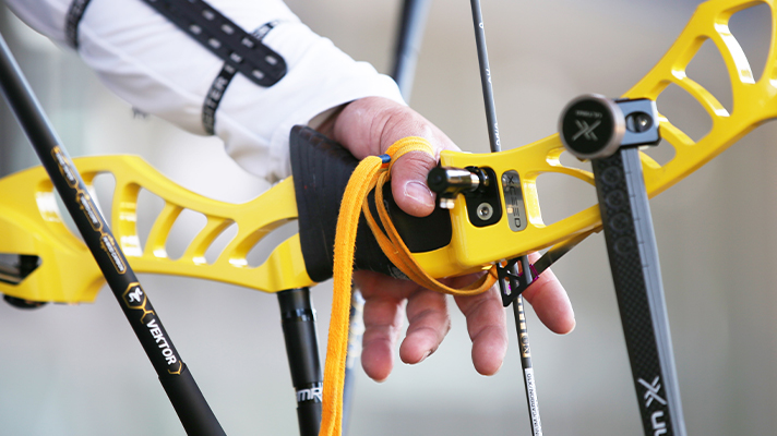 The 3D printed grips attached to the bow vary greatly from player to player, regarding the desired shape and material. Photo via Yoon-Sik Kim / Hyundai Motor Group.