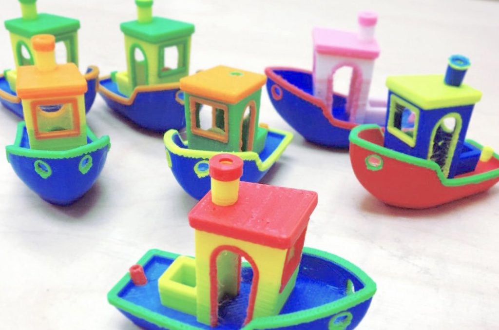 A fleet of custom colorway 3D Benchy boats by Javen Wilson of Mosaic Manufacturing Photo via: 3D Benchy on Flickr