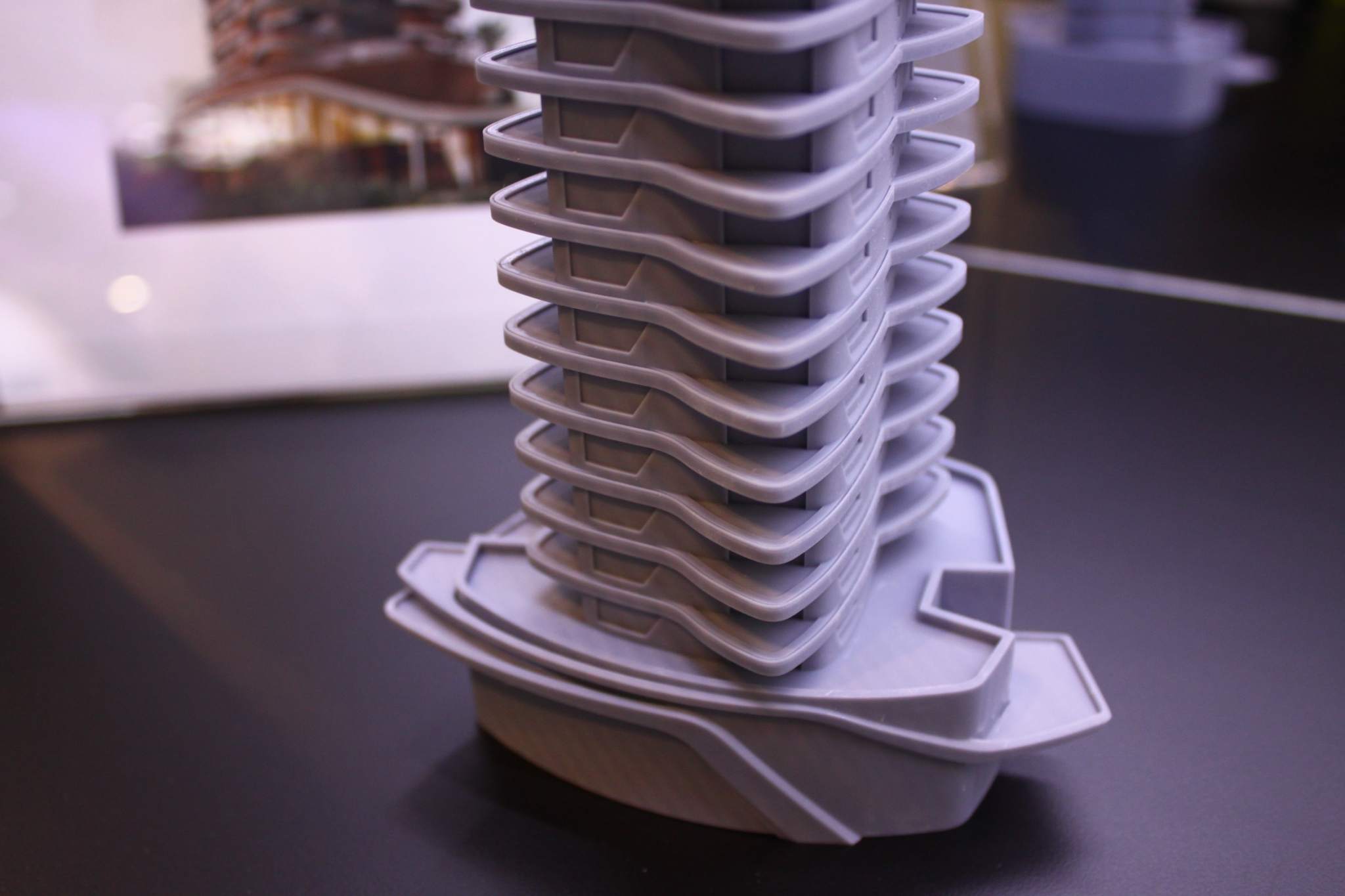 Pinainfarina设计的Cyrela住宅区的详细3D印刷品的特写。通过DWS照片。