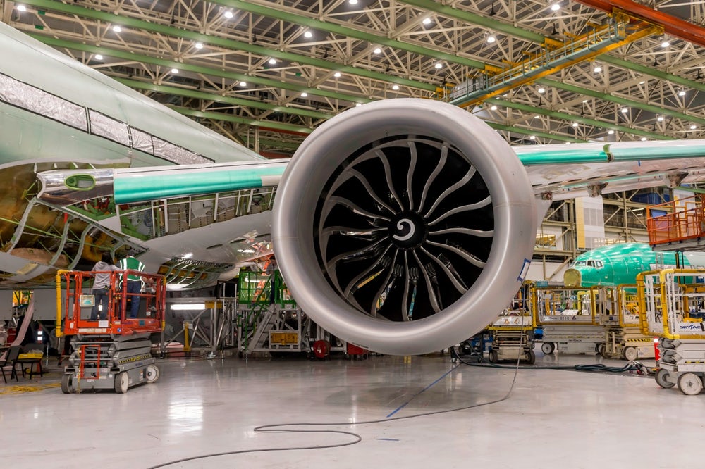 波音777X喷气式飞机和GE9x发动机。通过波音公司拍摄