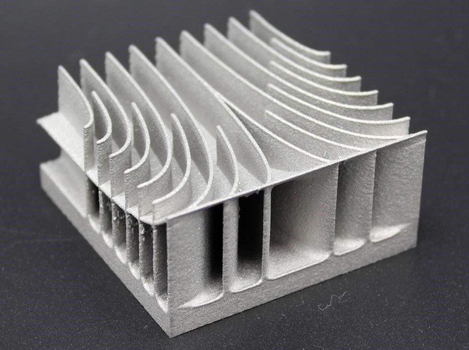 使用粉末床融合创建的金属3D打印组件。通过3DiLigent的照片。