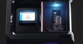 施乐ElemX液态金属3D打印机。通过施乐照片。