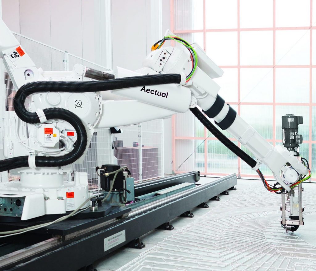 特色图显示了Aectual的XL 3D打印机器人。通过大型照片。
