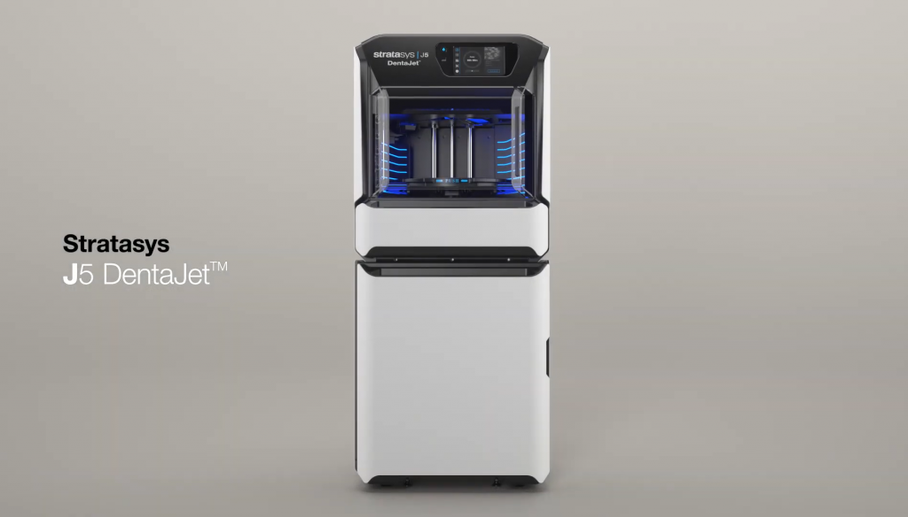 Stratasys J5 Dentajet 3D打印机。通过Stratasys的照片。