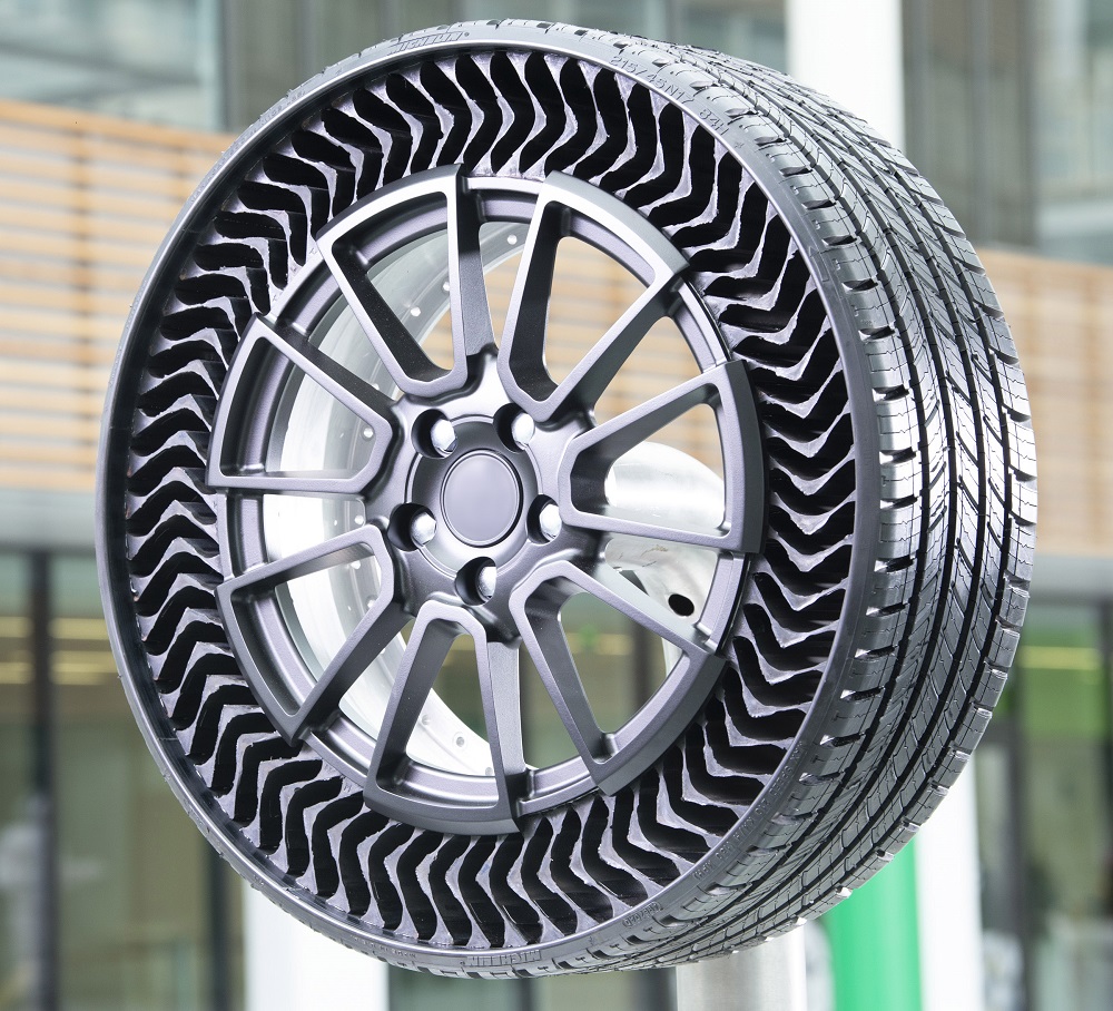 这Uptis tire is scheduled to come to the market in 2024. Photo via Michelin.
