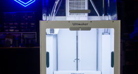 MatterHackers将为美国海军和海军基地提供Ultimaker S5和材料。通过Ultimaker照片。