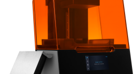 的Formlabsrm 3+ 3D printer. Photo via Formlabs.