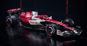 Alfa Romeo Racing Orlen 2022 Formula 1赛车。